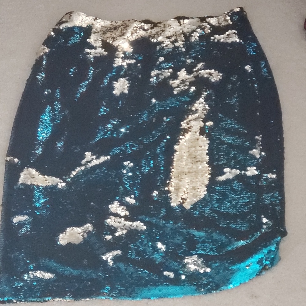 High waisted sequin skirt